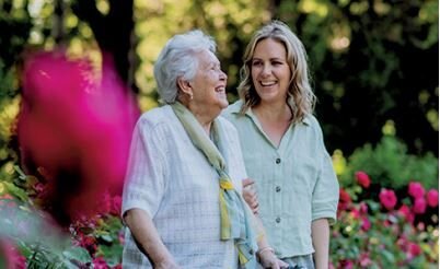 Maryvonne, 79 ans, donne 191 190 € sans impôt à ses trois petites-filles grâce à deux avantages fiscaux